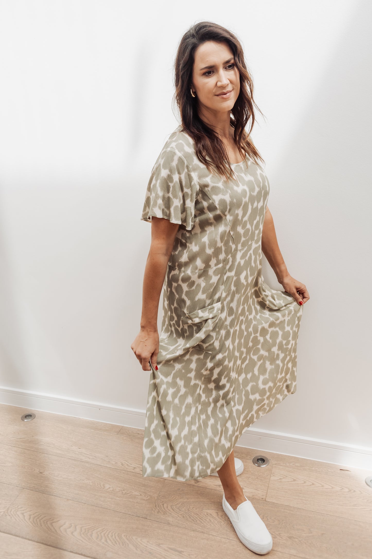 Mila Flow Panel Dress