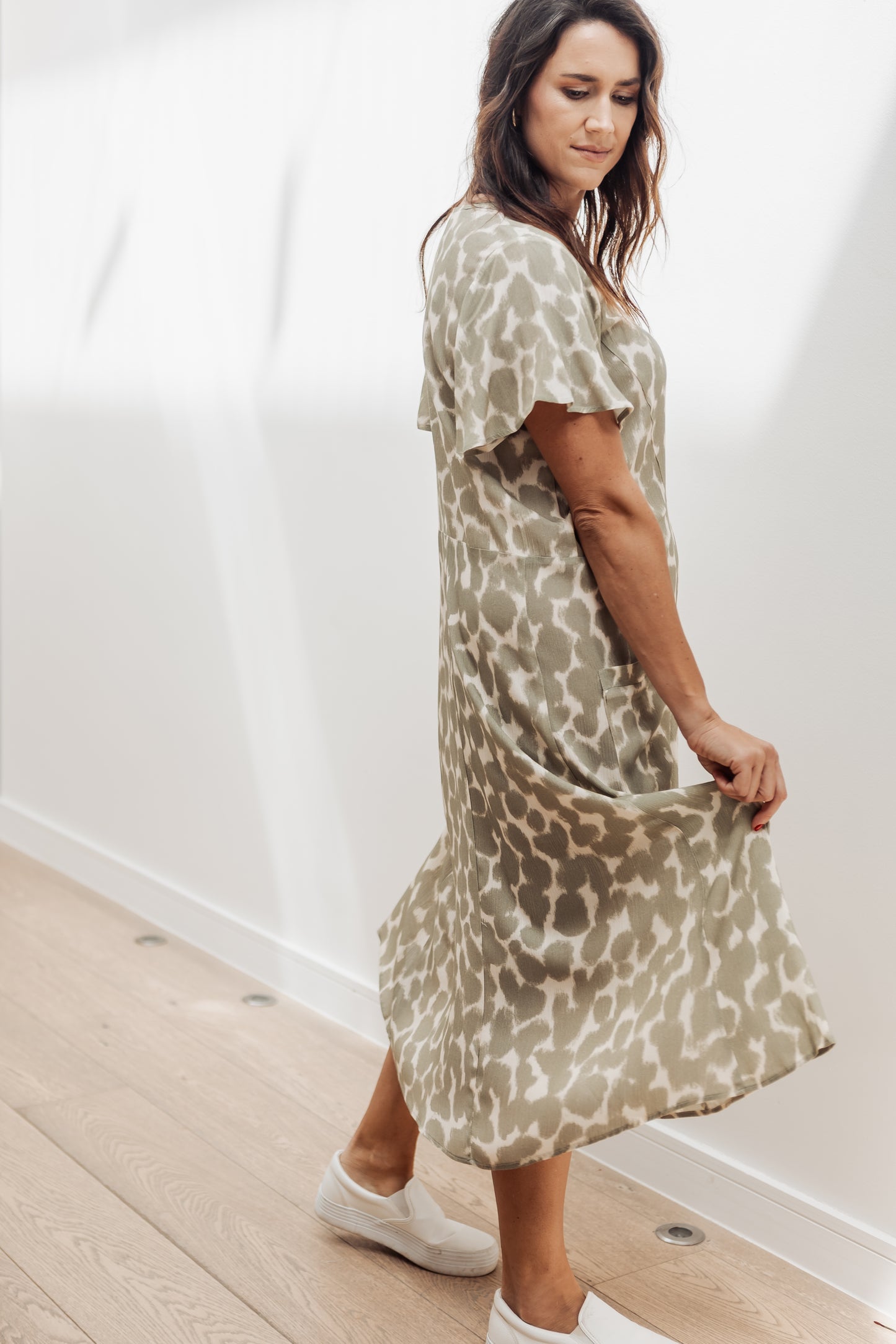 Mila Flow Panel Dress